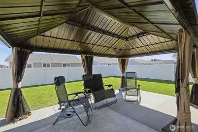 1305 W Polo Ridge Drive, Moses Lake, WA 98837 - Photo 17