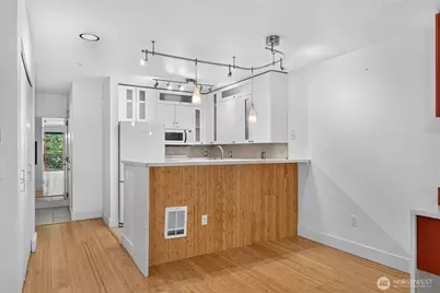 1323 Boren Avenue #212, Seattle, WA 98101 - Photo 9
