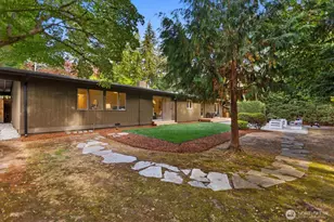 4215 Island Crest Way, Mercer Island, WA 98040 - Photo 39