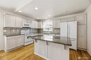 1550 Mountain View Dr, Enumclaw, WA 98022 - Photo 13
