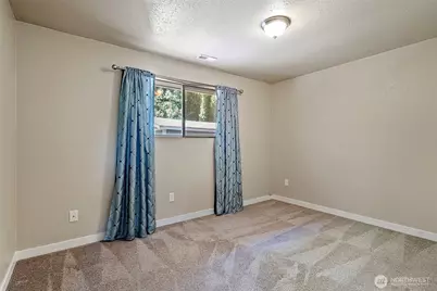 4708 Alameda Avenue W, University Place, WA 98466 - Photo 17