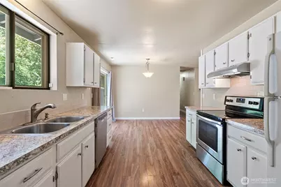 4708 Alameda Avenue W, University Place, WA 98466 - Photo 7