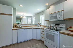 5626 S 231st Pl, Kent, WA 98032 - Photo 11