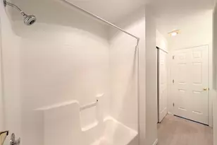 5261 Brooklyn Ave NE, Seattle, WA 98105 - Photo 13
