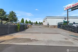 1106 Crescent St, Wenatchee, WA 98801 - Photo 31