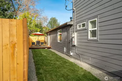 7935 13th Avenue SW #1, Seattle, WA 98106 - Photo 37