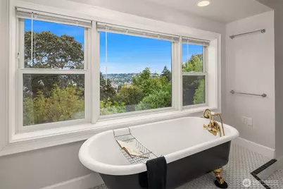 822 W Fulton Street, Seattle, WA 98119 - Photo 19