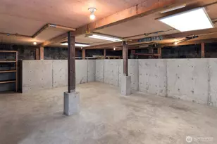 822 W Fulton St, Seattle, WA 98119 - Photo 33