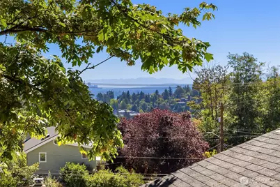 2424 E Mercer Street, Seattle, WA 98112 - Photo 19