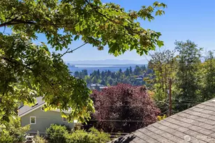 2424 E Mercer St, Seattle, WA 98112 - Photo 19