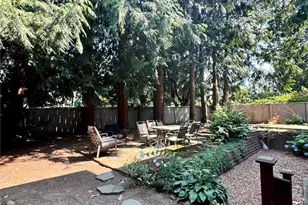 12026 15th Ave NE, Seattle, WA 98125 - Photo 23
