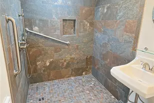 1470 Grant St, Bellingham, WA 98225 - Photo 9