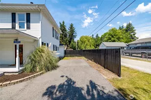 24499 E State St, Sedro Woolley, WA 98284 - Photo 3