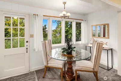 708 W Prospect Street, Seattle, WA 98119 - Photo 29