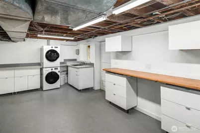 708 W Prospect Street, Seattle, WA 98119 - Photo 35