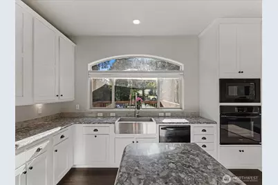 7883 San Juan Ave, Clinton, WA 98236 - Photo 11