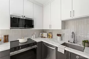 2328 D Franklin Ave E, Seattle, WA 98102 - Photo 15