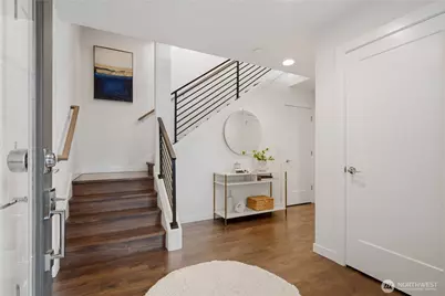 11514 NE 87th Street #B, Kirkland, WA 98033 - Photo 3