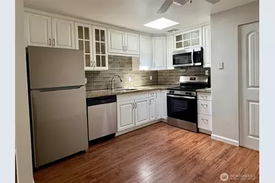 4308 NE Sunset Boulevard #Y2, Renton, WA 98059 - Photo 3