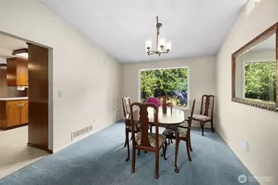 300 Claremont Place, Mount Vernon, WA 98274 - Photo 7