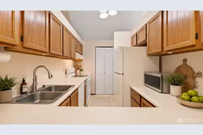 11550 SE 175th Street, Renton, WA 98058 - Photo 5
