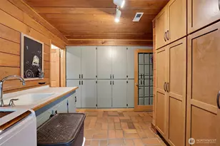 24901 Roberts Dr, Black Diamond, WA 98010 - Photo 15