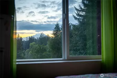 11510 Snowcap Lane SE, Rainier, WA 98576 - Photo 5