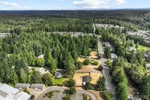 1215 244th Ave NE, Sammamish, WA 98074 - Photo 5