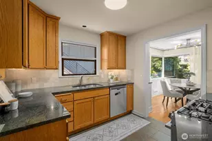2456 3rd Ave W, Seattle, WA 98119 - Photo 11