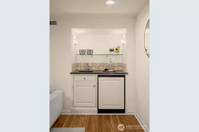 2456 3rd Avenue W, Seattle, WA 98119 - Photo 19