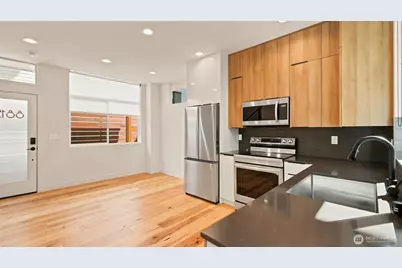 8815 Interlake Avenue N #C, Seattle, WA 98103 - Photo 9