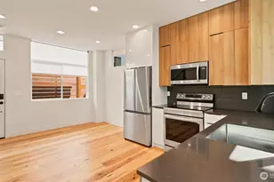 8815 Interlake Ave N, Seattle, WA 98103 - Photo 9