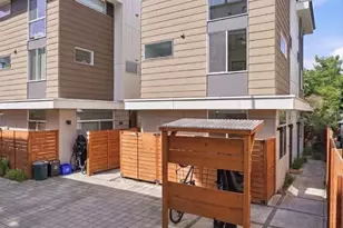 8815 Interlake Ave N, Seattle, WA 98103 - Photo 3