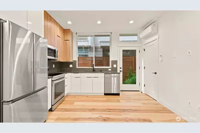 8815 Interlake Avenue N #C, Seattle, WA 98103 - Photo 7