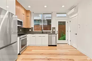 8815 Interlake Ave N, Seattle, WA 98103 - Photo 7
