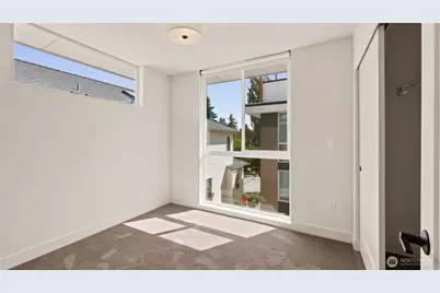 8815 Interlake Avenue N #C, Seattle, WA 98103 - Photo 17