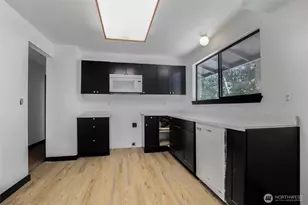 4509 W Tapps Dr E, Lake Tapps, WA 98391 - Photo 5