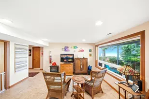 1010 1st Ln, Mukilteo, WA 98275 - Photo 23