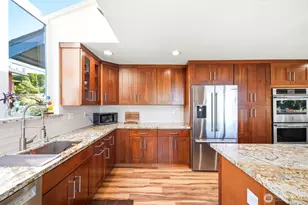 1010 1st Ln, Mukilteo, WA 98275 - Photo 17