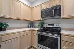2560 118th Ave SE, Bellevue, WA 98005 - Photo 11