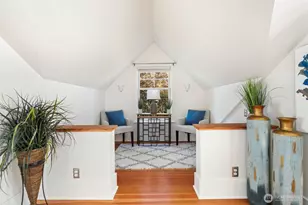 360 Howe St, Seattle, WA 98109 - Photo 23