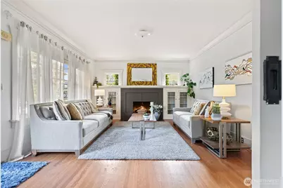 360 Howe Street, Seattle, WA 98109 - Photo 3