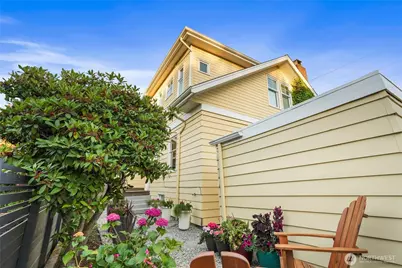 360 Howe Street, Seattle, WA 98109 - Photo 35