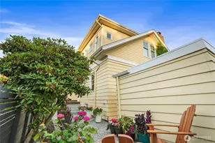 360 Howe St, Seattle, WA 98109 - Photo 35