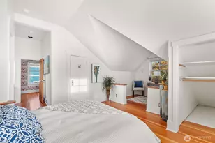 360 Howe St, Seattle, WA 98109 - Photo 21