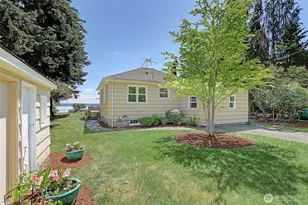 562 Moe Rd, Camano Island, WA 98282 - Photo 9