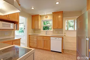 562 Moe Rd, Camano Island, WA 98282 - Photo 19
