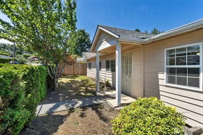 8528 S 121st Street, Seattle, WA 98178 - Photo 3