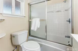 8528 S 121st St, Seattle, WA 98178 - Photo 25