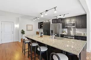 699 John St, Seattle, WA 98109 - Photo 5